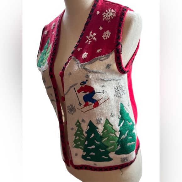 Studio Red Knit Christmas Sweater Vest Ugly Sweater Size Small - Picture 1 of 9